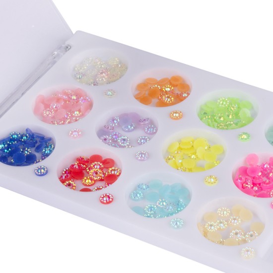 Įvairių formų ir atspalvių nagų dailės dekoracijos dėžutėje Nr - 9